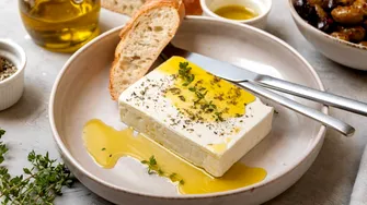 Cea mai bună brânză pentru slăbit. O poți mânca zilnic și topești grăsimea de pe abdomen