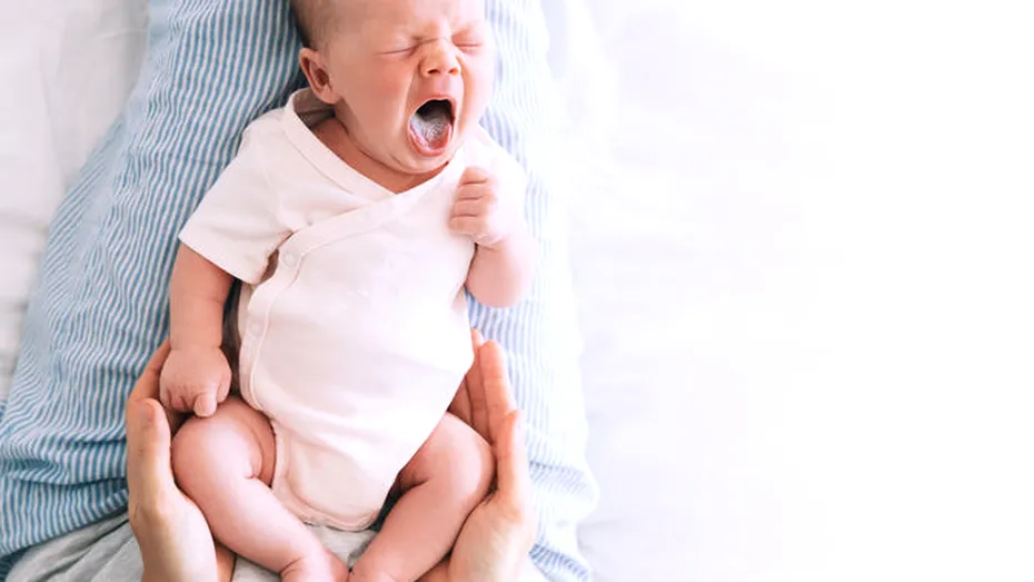 Greşeala comună a proaspetelor mămici: ce facem cu bebeluşul când plânge?