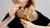 Uleiul de ricin nu e bun doar pentru păr. Ce beneficii are pentru sănătate și frumusețe
