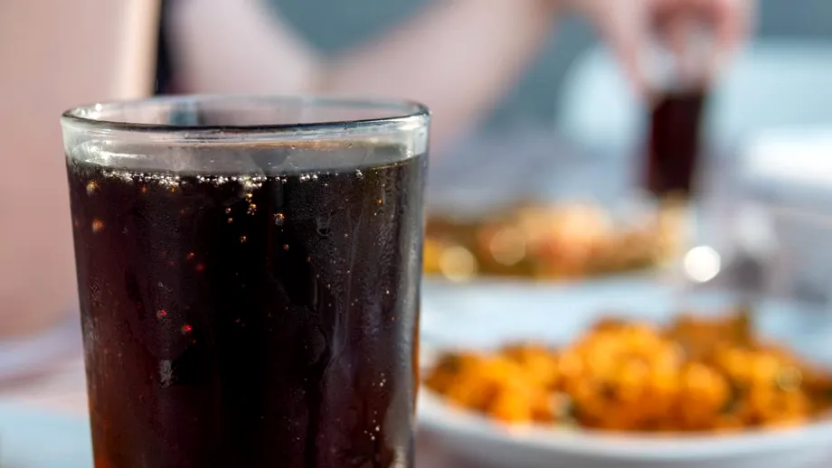 Ce efect poate avea cofeina din Cola asupra creierului copiilor? Ce au descoperit cercetătorii despre sucurile consumate de copii