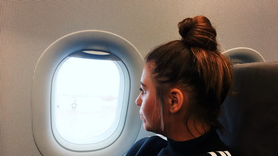 Motivul TERIFIANT pentru care să nu-ți rezervi loc la geam în avion
