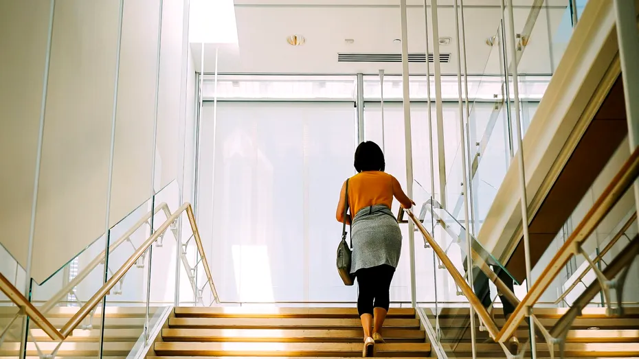 Rămâi fără suflu după ce urci scările? Cardiologii spun că viteza de recuperare a organismului ar putea indica probleme incipiente