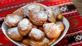 Cum faci gogoși însiropate. Desertul pufos care cucerește pe oricine