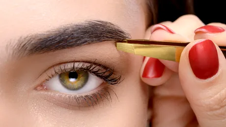 3 tips-uri importante pentru sprâncene frumoase