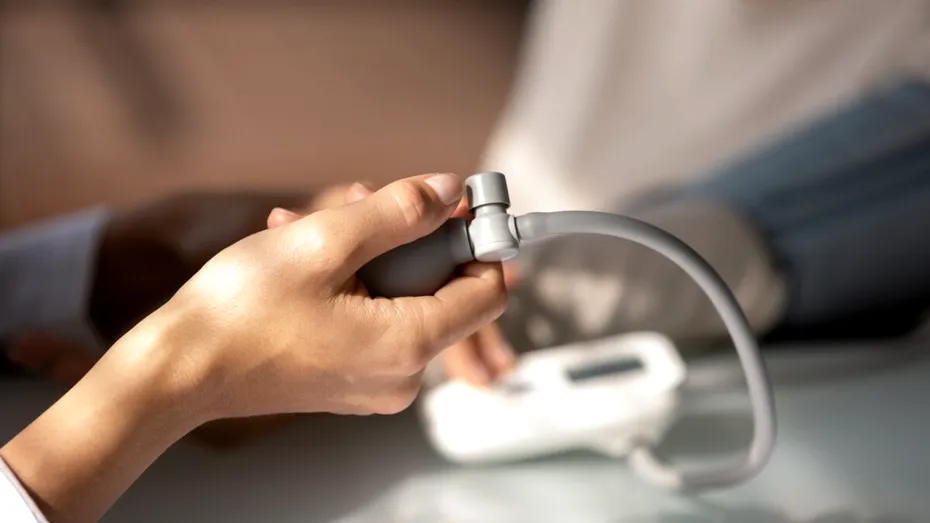 Alimente care reduc tensiunea, fără să renunți la sare. Ce să mănânci fără să renunți să dai gust mâncării