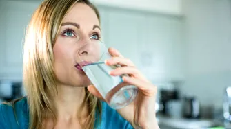 Dieta de 7 zile doar cu apă: presupuse beneficii și pericole pentru sănătate