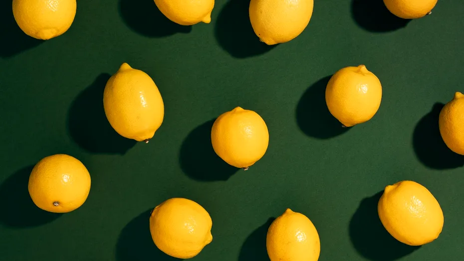 Lămâile: potențiale riscuri atunci când sunt consumate în exces