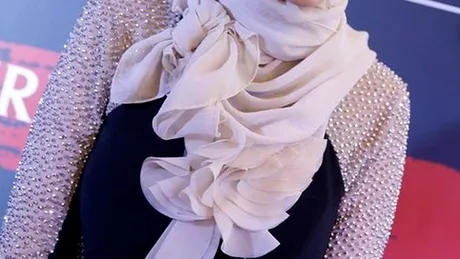 Prima femeie musulmană care poartă văl apare într-un pictorial Playboy