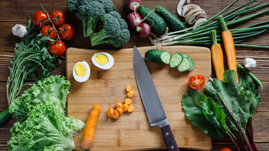 De ce e bine să mănânci mai puţină carne