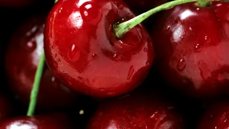Motivele pentru care ar trebui să mănânci cireșe vara