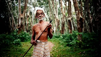 Descoperire șocantă despre Neanderthali: consumau larve în mod intenționat. Motivul îi uimește pe cercetători