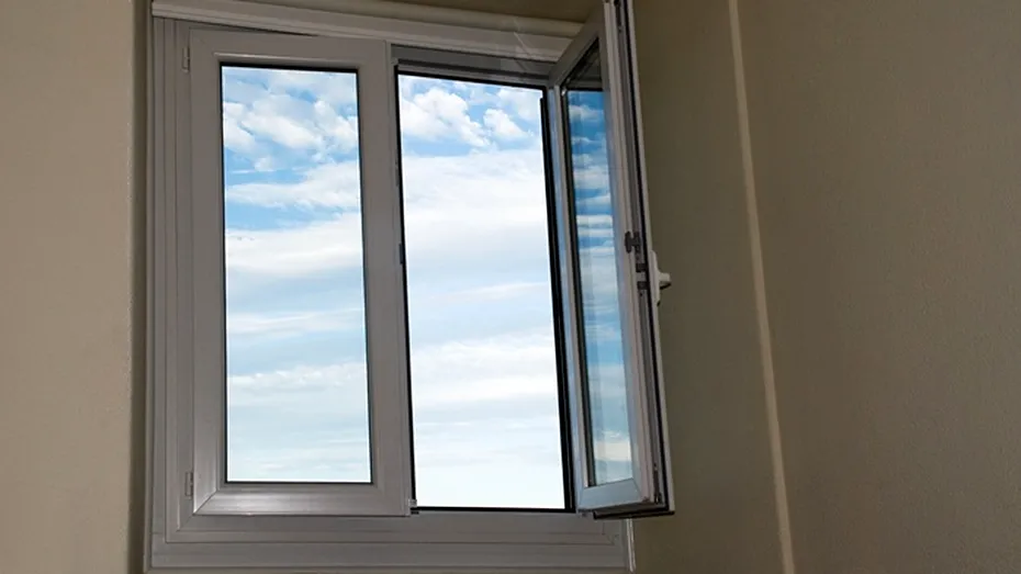 Se poate găuri termopanul? Ce spun experții că trebuie să faci, fără să strici tâmplăria