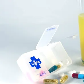 Sucul de fructe care poate transforma acest medicament într-un cocktail periculos