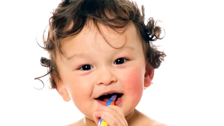 Îngrijirea sănătăţii dentare la copii: probleme frecvente şi soluţii