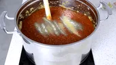 Ingredientul ciudat care îți face zacusca super-delicioasă. Puține gospodine din România cunosc acest truc