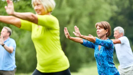 Un studiu recent a dezvăluit care este sportul care poate întârzia simptomele de Parkinson și cu câțiva ani