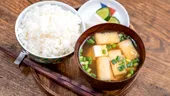 Dieta Okinawa, secretul longevității japoneze. Ce să mănânci să trăiești până la 100 de ani