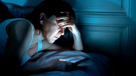 Cum îți dai seama că suferi de insomnii? Răspund doi experți în somn români!