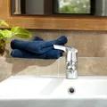 La ce folosește, de fapt, a doua gaură a chiuvetei din baie? Nu are rol decorativ