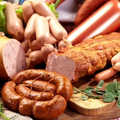 Mezelurile sunt tot mai populare: fiecare român mănâncă 1,2 kilograme lunar! Ce consecințe au asupra sănătății