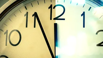 Când se trece la ora de iarnă în 2026. Data la care românii vor da ceasurile înapoi cu o oră