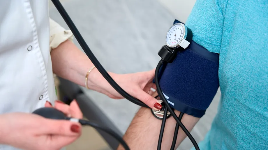 Hipertensiunea arterială, boala fără simptome care poate deveni fatală. Grupurile de persoane cele mai expuse