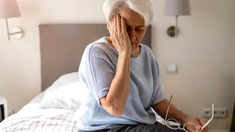 Te trezești în fiecare dimineață cu dureri de cap? De ce apar și care e cea mai periculoasă durere de cap