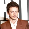 Cine e românca din Bacău cu care a fost surprins actorul Timothée Chalamet, într-un hotel din Paris. Are 26 de ani și se speculează că ar putea să o înlocuiască pe Kylie Jenner