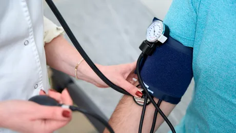 Hipertensiunea arterială, boala fără simptome care poate deveni fatală. Grupurile de persoane cele mai expuse
