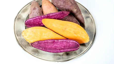 Cartoful dulce mov, secretul pentru o viață lungă. Reduce inflamația și îmbunătățește sănătatea inimii