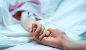 Un băiat de 3 ani cu cancer hepatic și metastaze a intrat în remisie după două doze de terapie experimentală