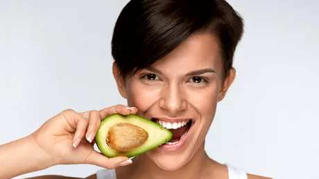Ştiaţi că puteţi să mâncaţi avocado în mai multe feluri, toate delicioase? - VIDEO CSID