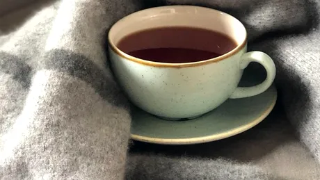 Ceaiul alb: câtă cofeină conţine?