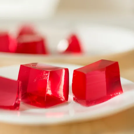 Jeleu cu efect de botox pentru o piele radiantă și un păr strălucitor