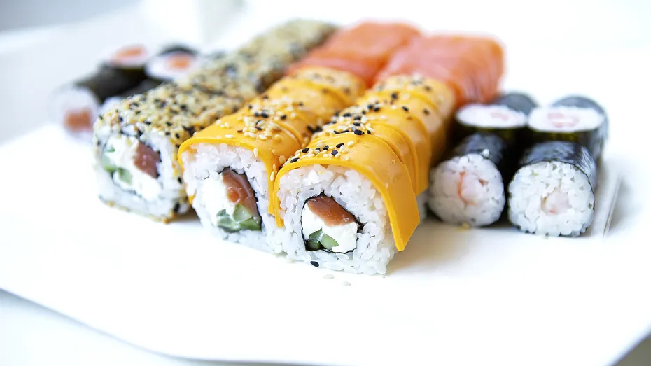 Sushi este dăunător pentru sănătate sau, de fapt, este sănătos? Între mit și realitate nutrițională