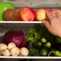 Unde se țin piersicile: în frigider sau la umbră, la temperatura camerei?