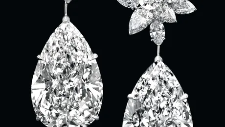 O pereche de cercei cu diamante, scoasă la o licitaţie Christie's pentru o sumă record