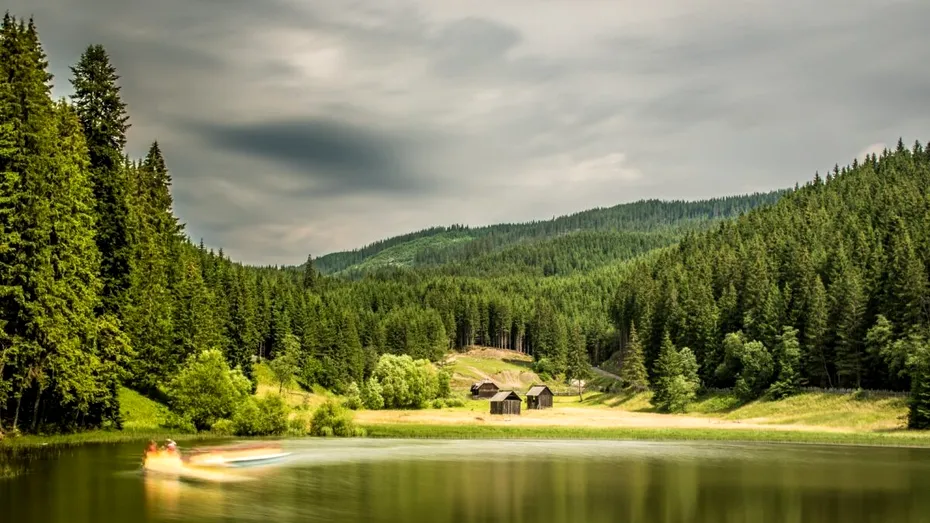 Stațiuni din România în care te poți trata de reumatism și osteoporoză. Sunt celebre pentru aceste boli!