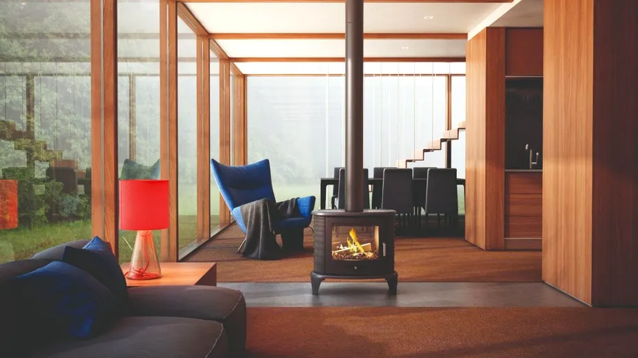 Sobele șemineu cu aspect rustic marchează noul trend în materie de încălzire și decor (P)