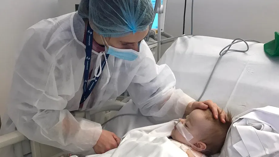 Selah s-a născut cu o malformație gravă a inimii. La un an de la operație, fetița din Arad este un copil sănătos și vesel care abia așteaptă să i se nască frățiorul