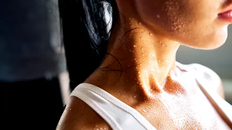 De ce unii oameni transpiră mai mult și au un miros mai puternic