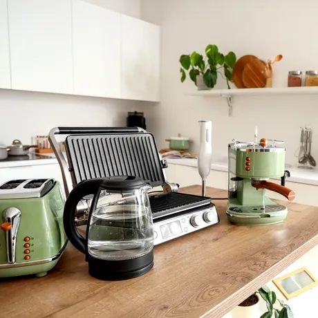 Electrocasnice pe care să NU le ții niciodată în priză dacă nu le folosești. Cresc factura la curent!