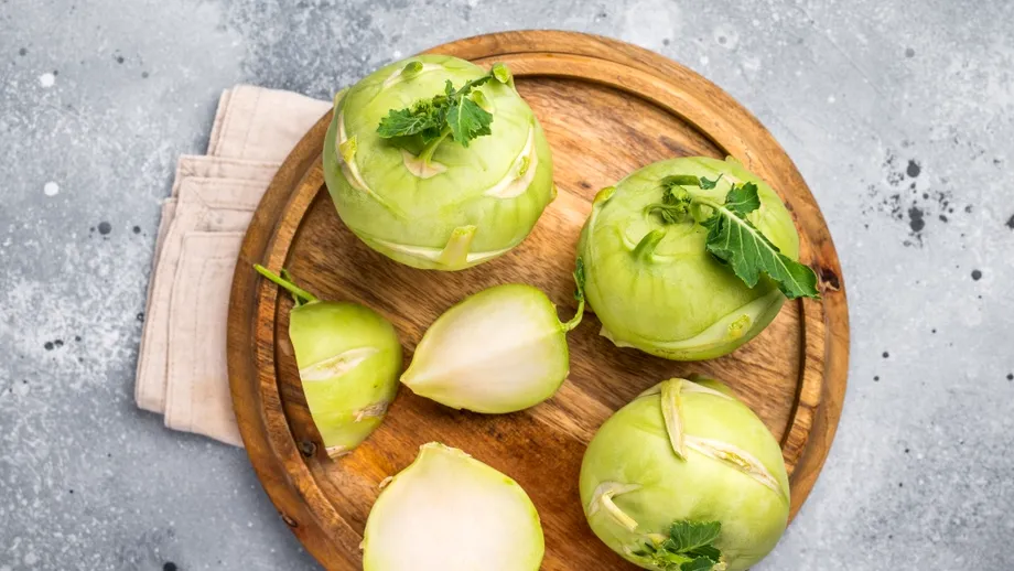 Supa de gulii cu turmeric și măr, rețeta simplă a bunicilor. Cum să o prepari?