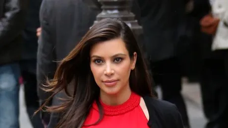 Kim Kardashian, deconspirată: bebeluşul ei este fetiţă