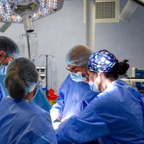 Tratament salvator pentru un bărbat cu o complicație severă