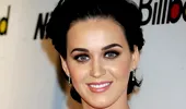 Cântăreaţa Katy Perry a lansat o nouă linie de gene false