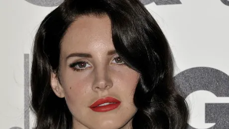 Lana del Ray a suferit de alcoolism