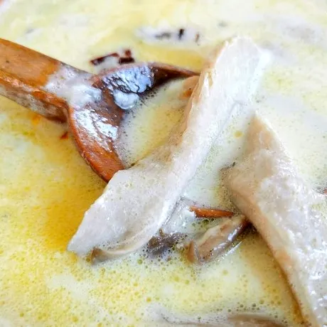 Cum să prepari ciorbă de burtă de post. Ingredientele care înlocuiesc smântâna și burta de vită