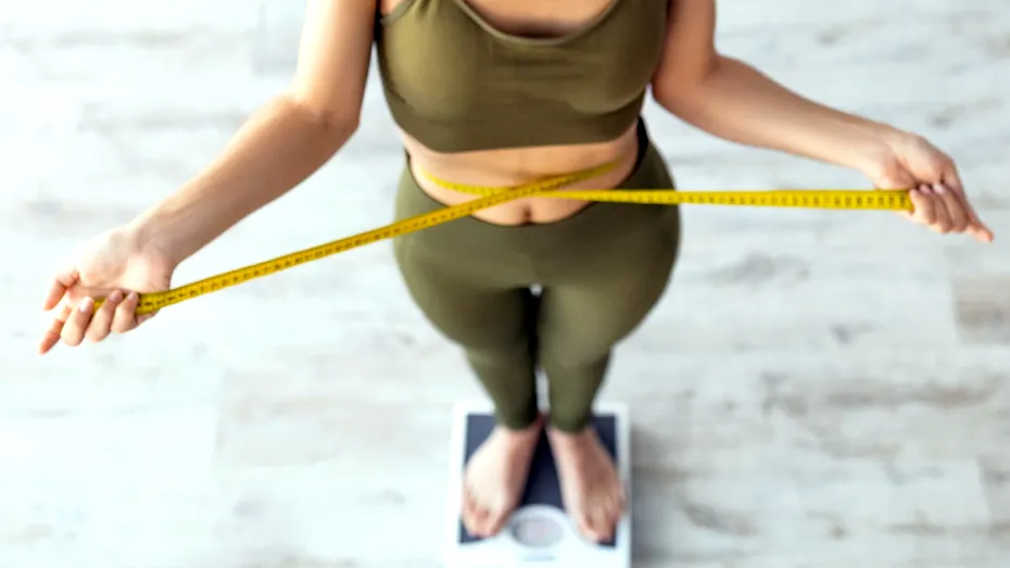 Cum să slăbești în timp ce dormi. 5 metode simple care ard calorii fără efort