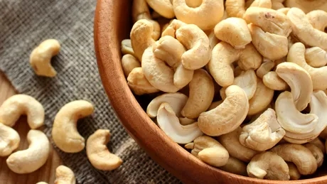 De ce trebuie să mănânci nucile crude, chiar dacă au același număr de calorii ca nucile coapte